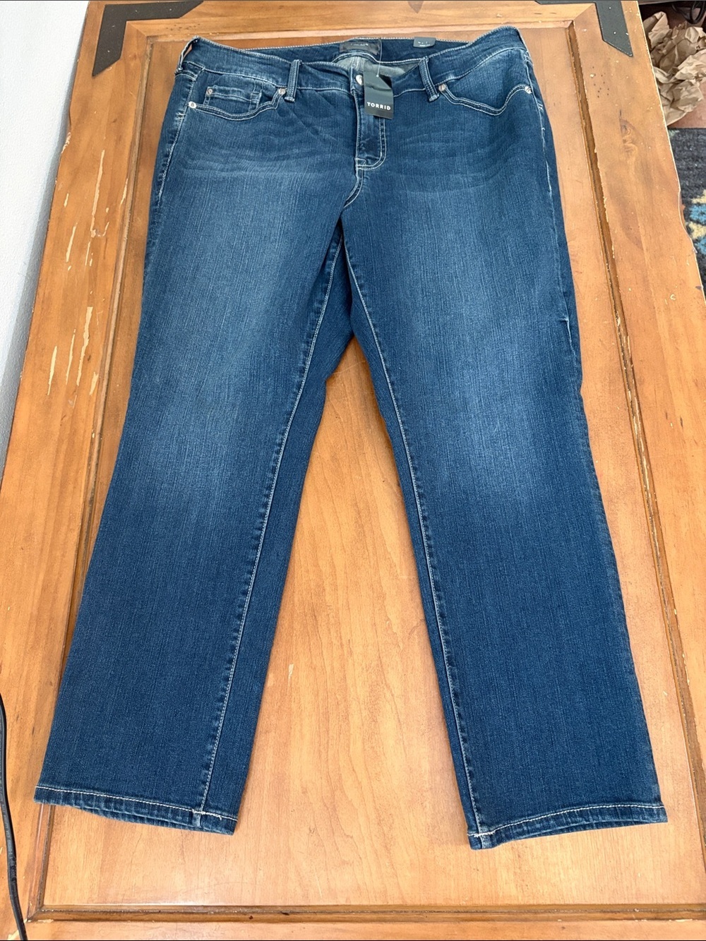 torrid NWT Total Perfect Boyfriend Ankle Mid Rise Straight Leg Jeans Size 16